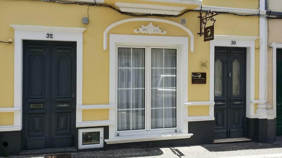 Azor International Hostel Понта-Делгада Экстерьер фото